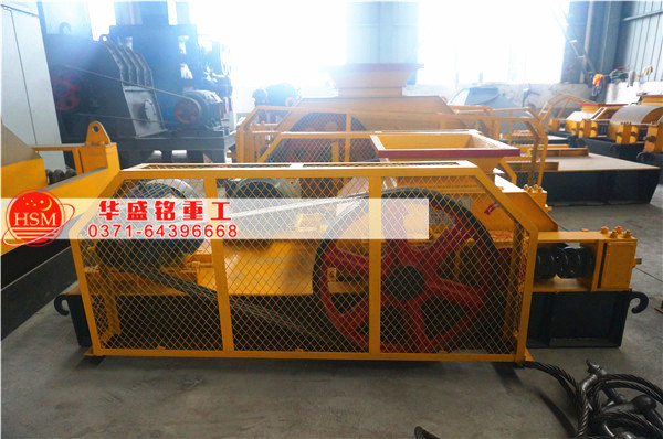 雙齒輥破碎機現(xiàn)場圖