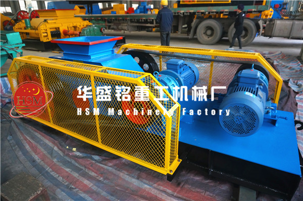 大型對(duì)輥破碎機(jī)