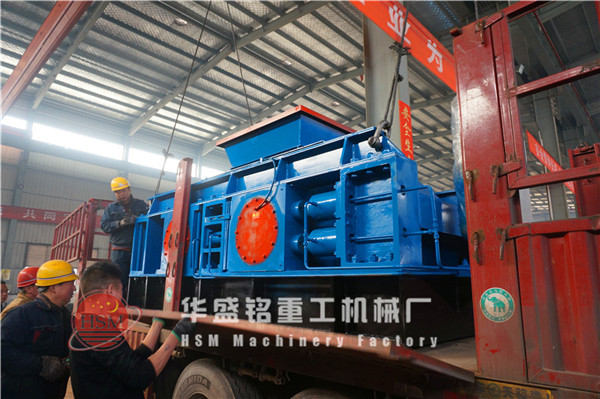 液壓對輥破碎機(jī)圖片