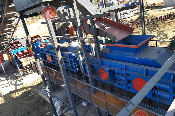 液壓對(duì)輥破碎機(jī)